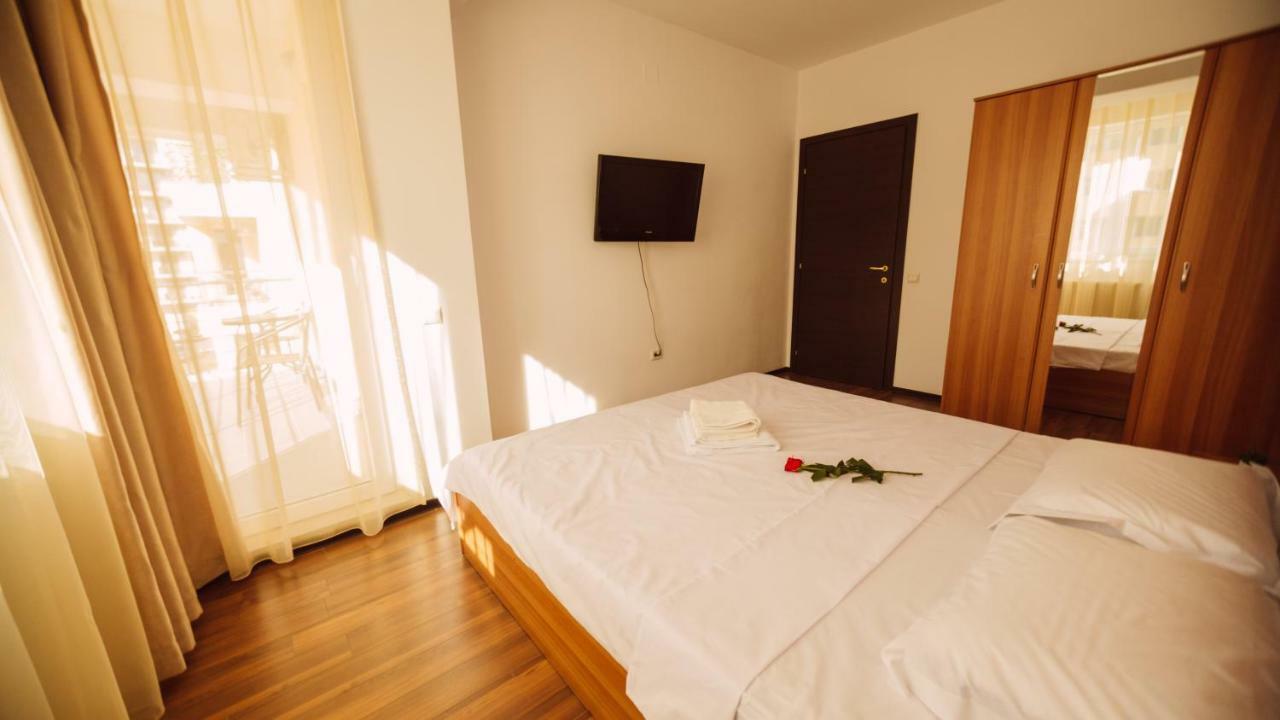 Seascape - Summerland Apartment Mamaia Dış mekan fotoğraf