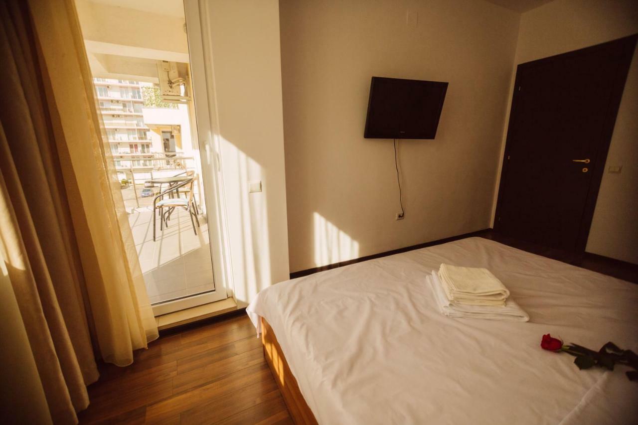 Seascape - Summerland Apartment Mamaia Dış mekan fotoğraf
