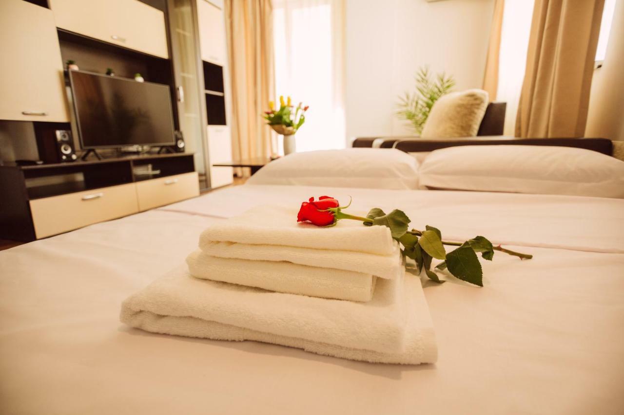 Seascape - Summerland Apartment Mamaia Dış mekan fotoğraf